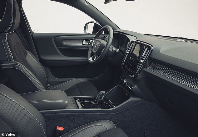 Weight sensors in the driver's seat recognise when a driver is seated and sends a signal to start up the electric power