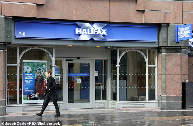 68% of Halifax customers aged 25-29 had either gone fully or partly paperless when it came to their bank statements