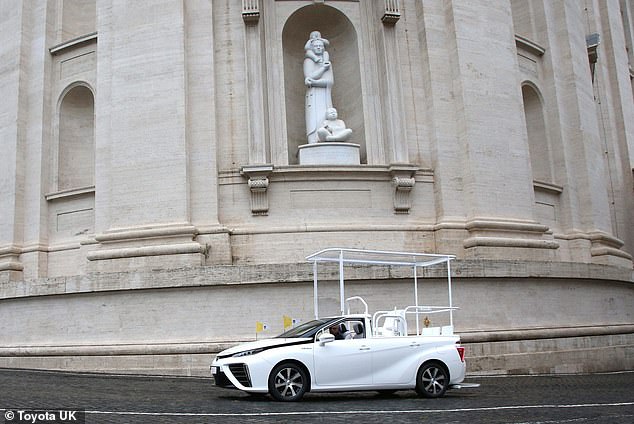 As is required for all popmobiles, the converted Mirai feature an entirely redesigned rear section, with a traditional elevated seat and safety cage fitted